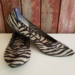 Rothy’s W9 Black Tan Zebra Points Retired Cobalt Blue Trim